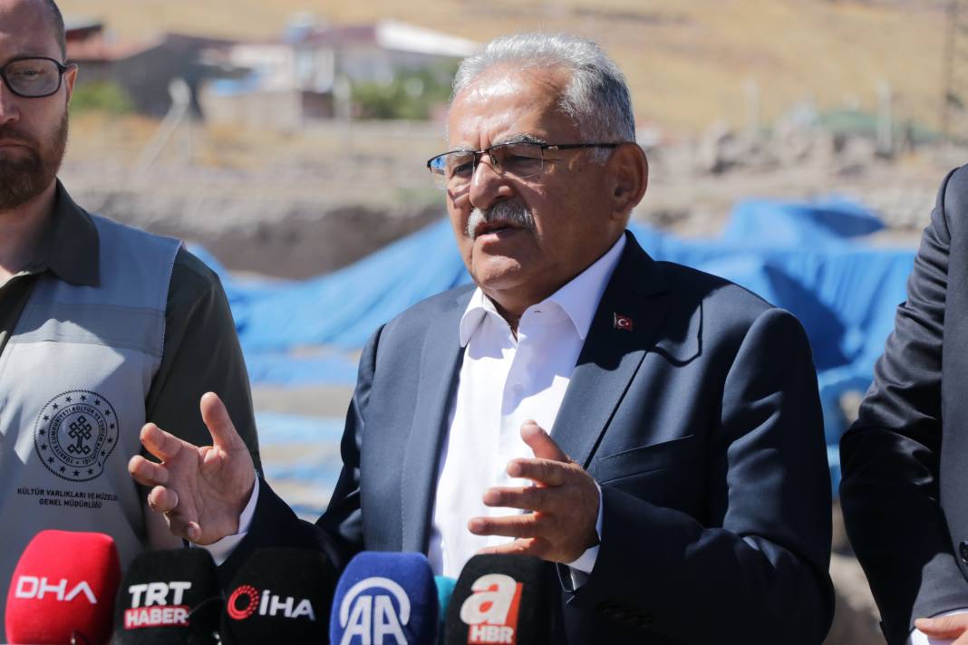 İç Anadolu’nun en büyük mozaik kazısından sürpriz çıktı 14